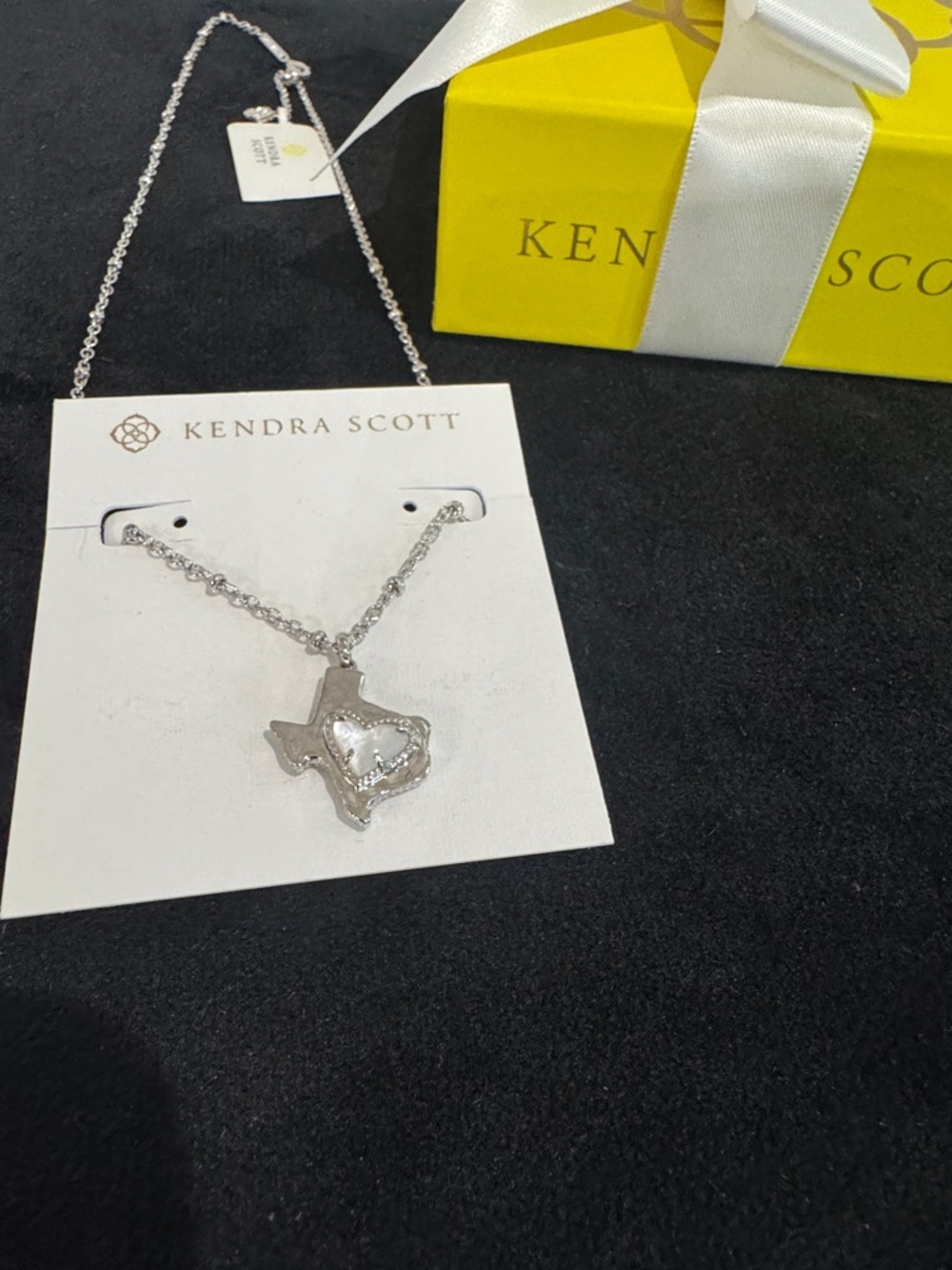 NWT Kendra Scott Silver Texas Heart Pendant Necklace with Chain Limited Edition